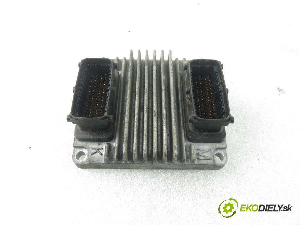 OPEL VECTRA C GTS (Z02) LIFTBACK 2003 90,00 1.8 16V 122 - Z 18 XE 1796,00 Riadiaca jednotka Motor 12201599 ; 12242149