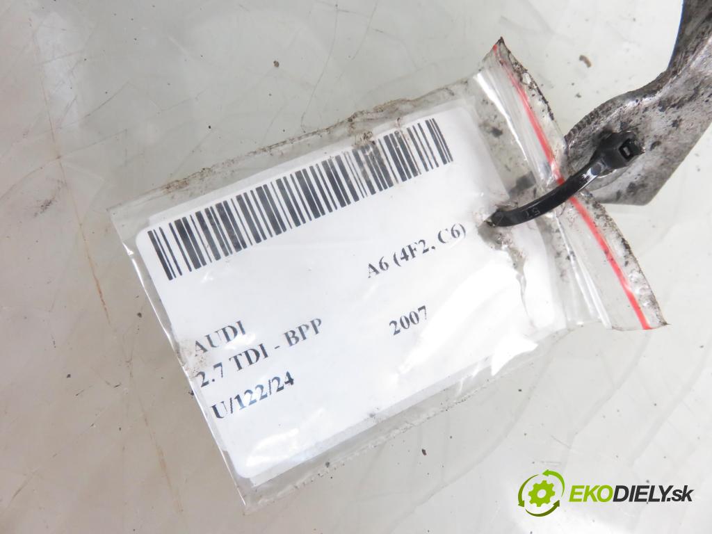 AUDI A6 (4F2, C6) SEDAN 2007 132,00 2.7 TDI 180 - BPP 2698,00 Rúra intercoolera turba