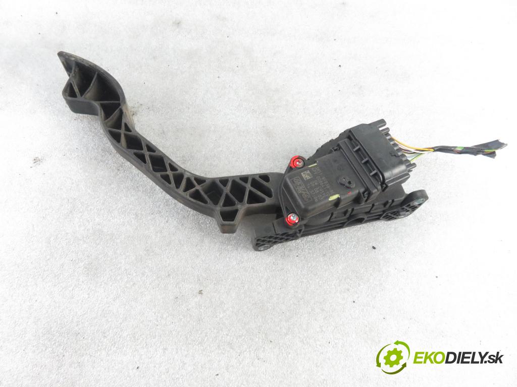 FORD FOCUS C-MAX (DM2) MINIVAN 2003 88,00 1.8 - CSDA 1798,00 Potenciometer plynu 3M519F836AE ; 6PV00864110 (Pedále)