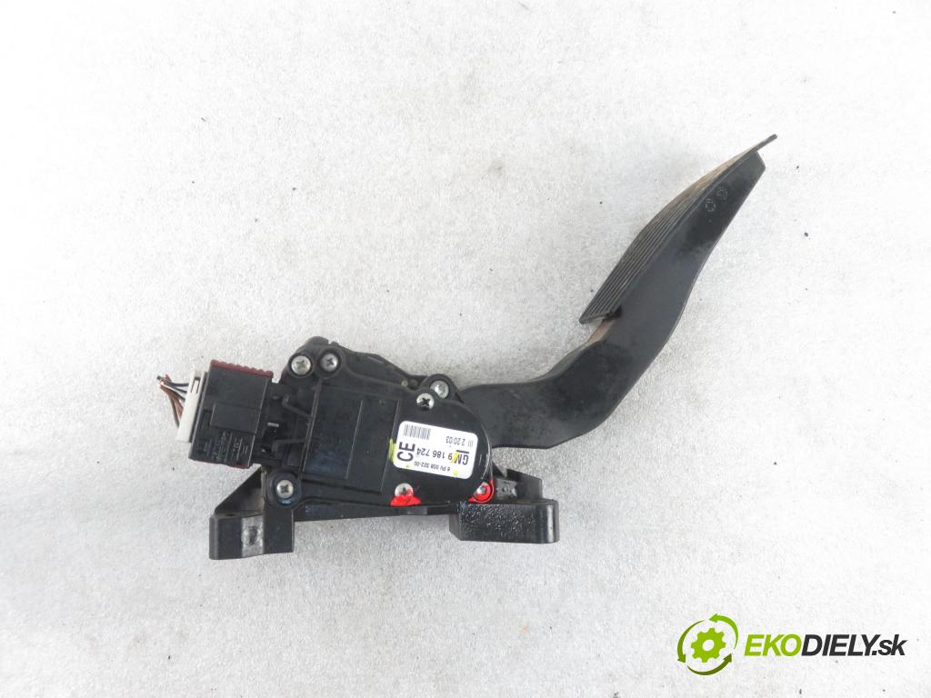 OPEL VECTRA C GTS (Z02) LIFTBACK 2003 90,00 1.8 16V 122 - Z 18 XE 1796,00 Potenciometer plynu 9186724CE ; 6PV00832200 (Pedále)