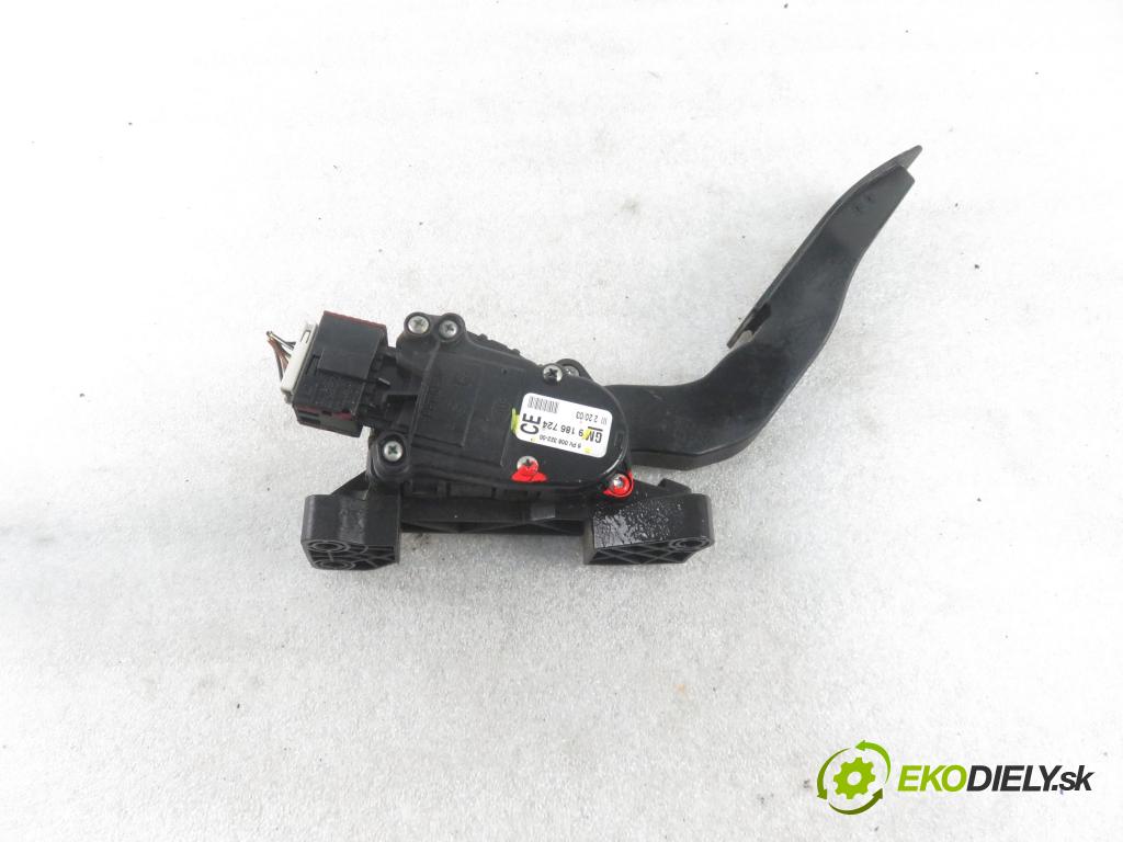 OPEL VECTRA C GTS (Z02) LIFTBACK 2003 90,00 1.8 16V 122 - Z 18 XE 1796,00 Potenciometer plynu 9186724CE ; 6PV00832200 (Pedále)