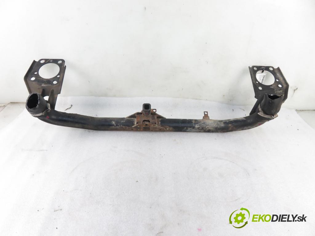 AUDI A4 (8E2, B6) SEDAN 2001 96,00 1.9 TDI PD 130 - AWX 1896,00 Rúra intercoolera turba 8E0139521