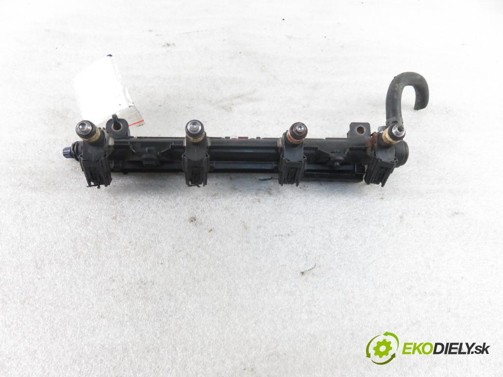 VW POLO (9N_) HB 2002 55,00 1.4 16V 75 - BBY 1390,00 Lišta vstrekovacia 036906031M ; 036133320 ; 036133320A (Vstrekovacie lišty)