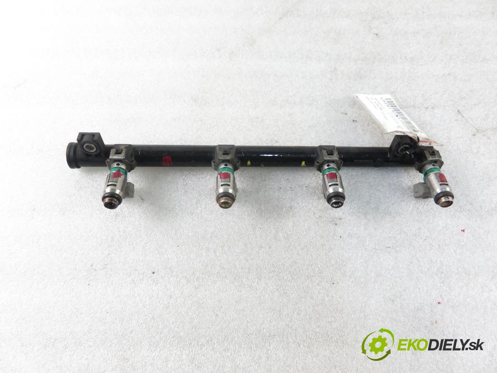 RENAULT SCENIC I (JA0/1_) MINIVAN 2003 79,00 1.6 16V 107 - K4M 700 1598,00 Lišta vstrekovacia 8200139674C (Vstrekovacie lišty)