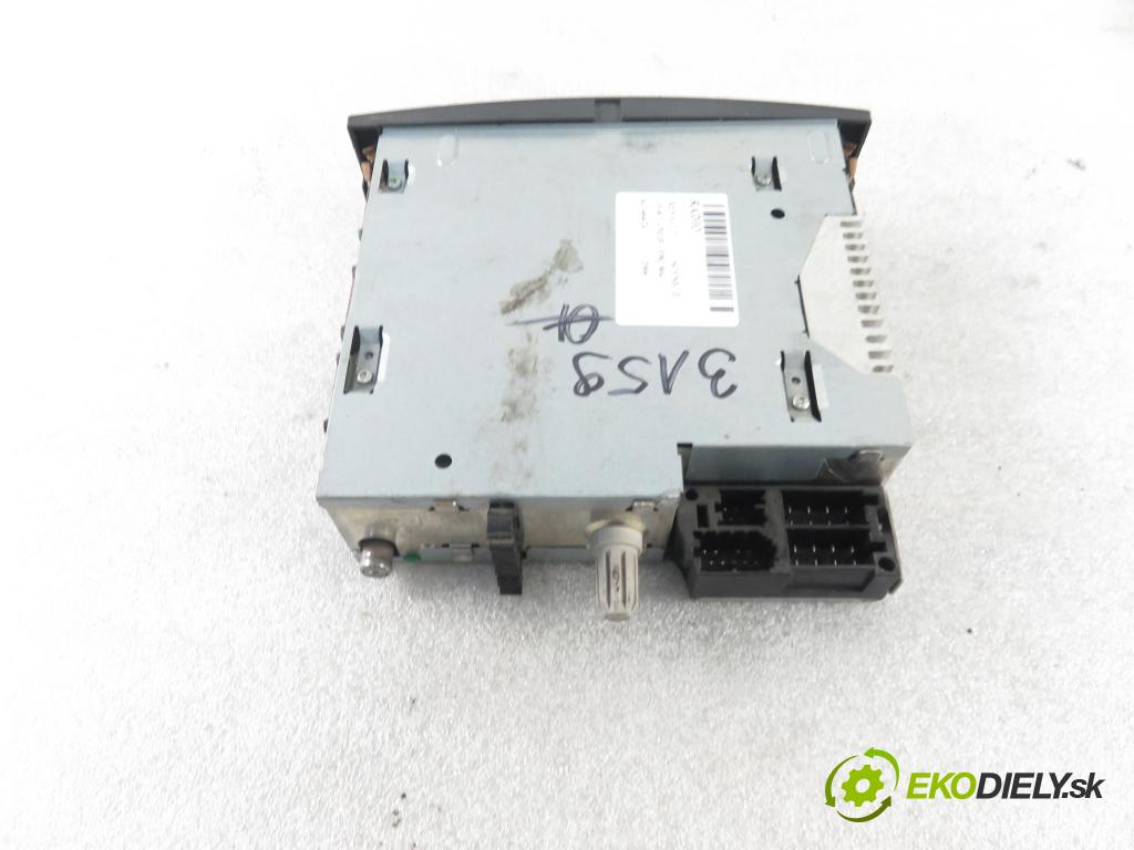 RENAULT SCENIC II (JM0/1_) MINIVAN 2006 96,00 1.9 dCi (JM15) - F9Q 804 1870,00 RADIO CD 8200607918