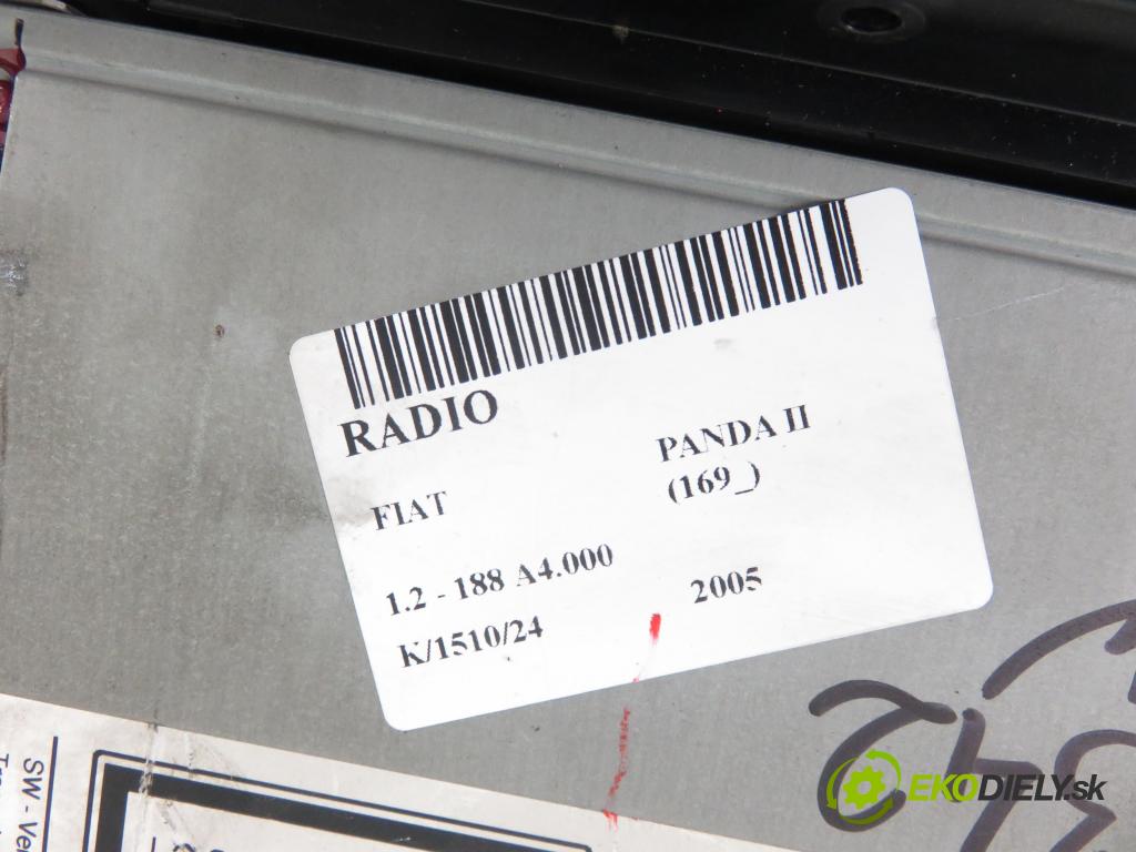 FIAT PANDA (169_) HB 2005 44,00 1.2 60 - 188 A4.000 1242,00 RADIO CD 7354349240