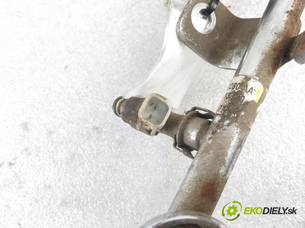 FORD FOCUS C-MAX (DM2) MINIVAN 2003 88,00 1.8 - CSDA 1798,00 Lišta vstrekovacia 4M8G9D280AA ; 0280156155 (Vstrekovacie lišty)