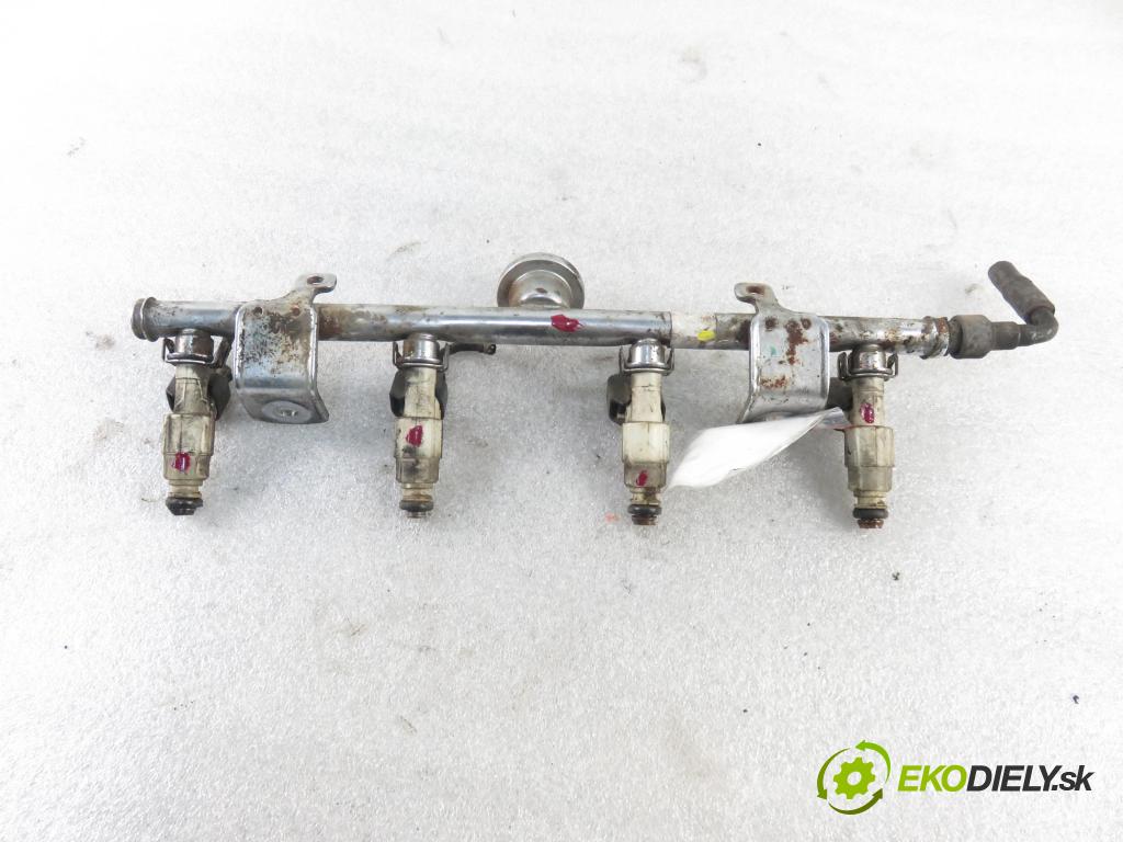 FORD FOCUS C-MAX (DM2) MINIVAN 2003 88,00 1.8 - CSDA 1798,00 Lišta vstrekovacia 4M8G9D280AA ; 0280156155 (Vstrekovacie lišty)