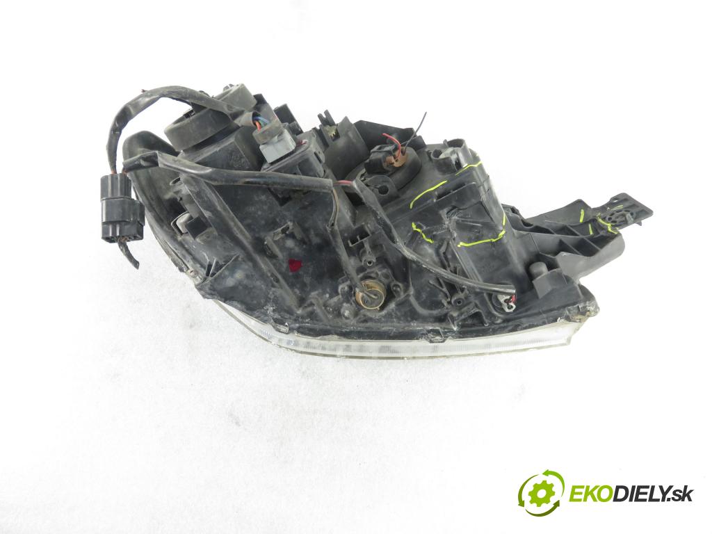MITSUBISHI OUTLANDER I (CU_W) SUV 2005 118,00 2.4 4WD 160 (CU5W) - 4G69 2378,00 Svetlo LP