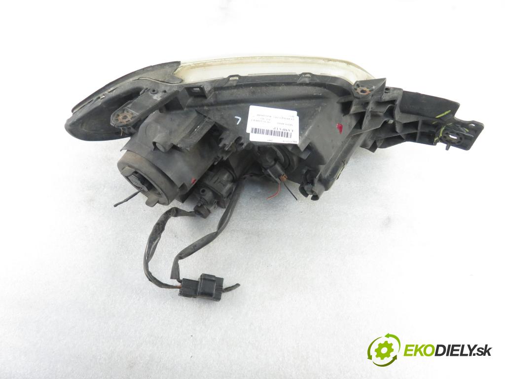 MITSUBISHI OUTLANDER I (CU_W) SUV 2005 118,00 2.4 4WD 160 (CU5W) - 4G69 2378,00 Svetlo LP