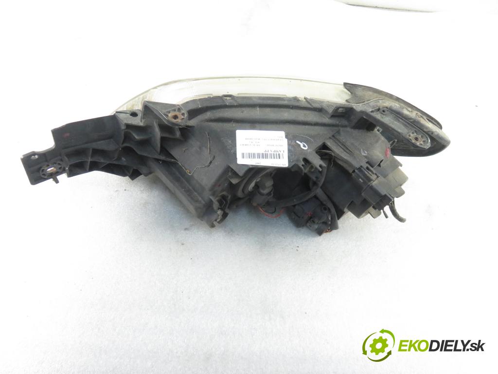 MITSUBISHI OUTLANDER I (CU_W) SUV 2005 118,00 2.4 4WD 160 (CU5W) - 4G69 2378,00 Svetlo PP