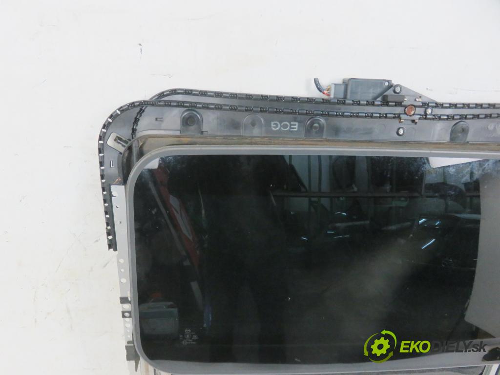 MAZDA CX-7 (ER) SUV 2011 0,00 2.2 MZR-CD AWD - R2AA 2184,00 střešní okno 7704217 (Okna karoserie)
