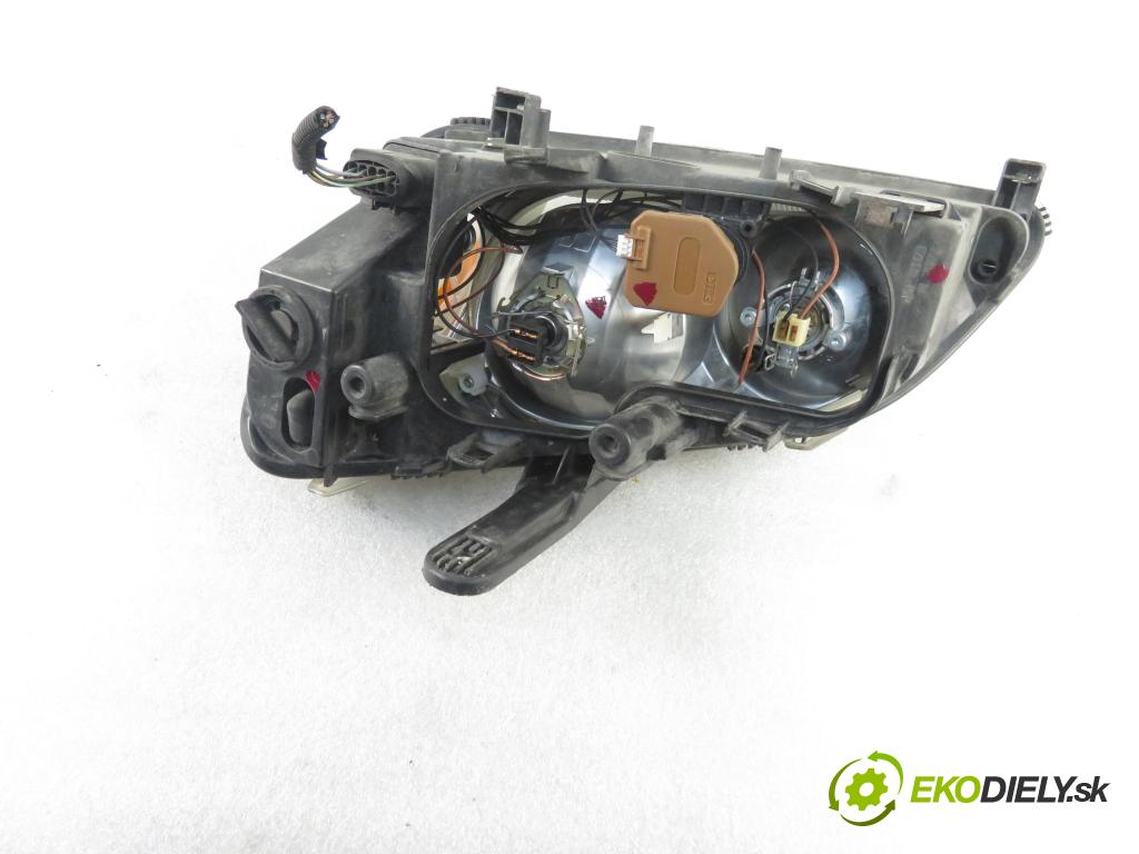 FORD FOCUS C-MAX (DM2) MINIVAN 2003 88,00 1.8 - CSDA 1798,00 Svetlo PP