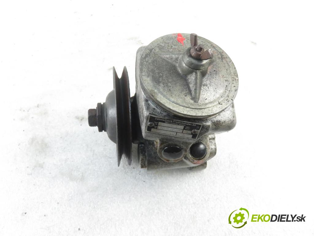 MERCEDES-BENZ 123 sedan (W123) SEDAN 1978 65,00 300 D 88 - OM 617.912 2998,00 Pumpa servočerpadlo 7672501284 (Servočerpadlá, pumpy riadenia)