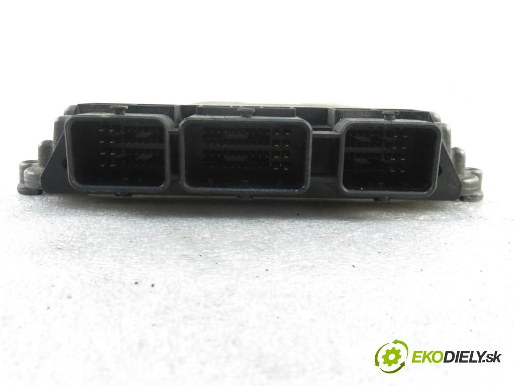RENAULT MEGANE II (BM0/1_, CM0/1_) HB 2004 88,00 1.9 dCi 120 - F9Q 800 1870,00 Riadiaca jednotka Motor 8200184294 ; 8200269883 ; 0281010769