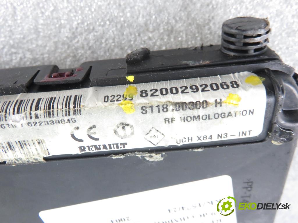 RENAULT MEGANE II (BM0/1_, CM0/1_) HB 2004 88,00 1.9 dCi 120 - F9Q 800 1870,00 MODUL BSI 8200292068 ; S118400300H ; 8200292068