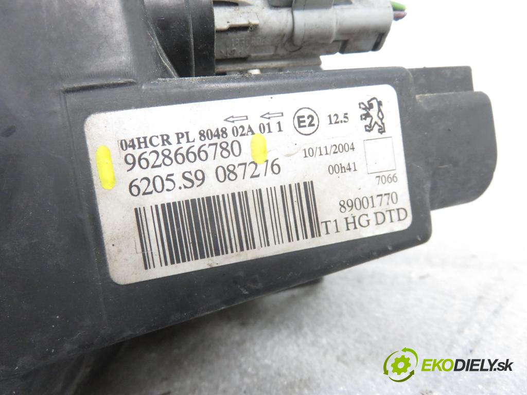 PEUGEOT 206 SW (2E/K) KOMBI 2003 65,00 1.4 16V - KFU (ET3J4) 1360,00 Svetlo PP 9628666780
