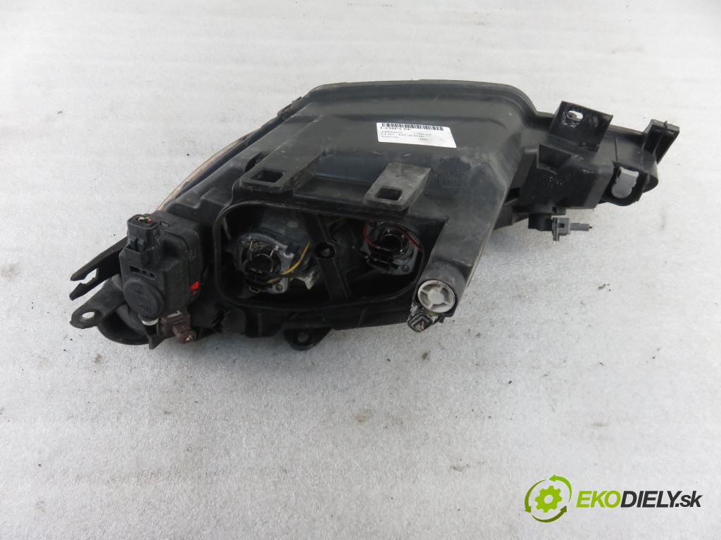 PEUGEOT 206 SW (2E/K) KOMBI 2003 65,00 1.4 16V - KFU (ET3J4) 1360,00 Svetlo PP 9628666780