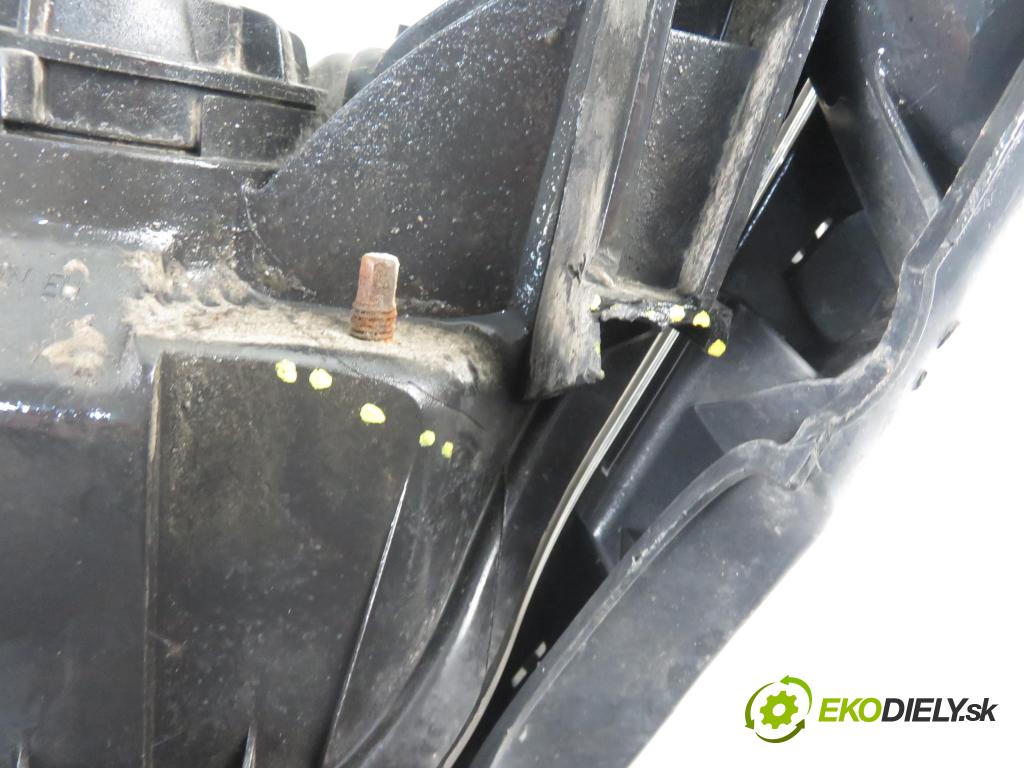 RENAULT MEGANE II (BM0/1_, CM0/1_) HB 2004 88,00 1.9 dCi 120 - F9Q 800 1870,00 Svetlo PP 8200476431