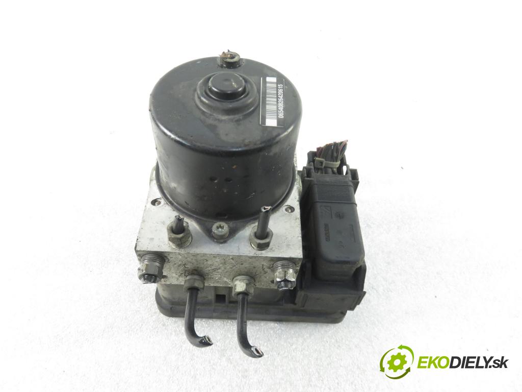 FORD FOCUS II Turnier (DA_, FFS, DS) KOMBI 2006 80,00 1.6 TDCi 109 - G8DE 1560,00 Pumpa ABS 10096001193 ; 3M512B373AA ; 10039933304 (Pumpy ABS)