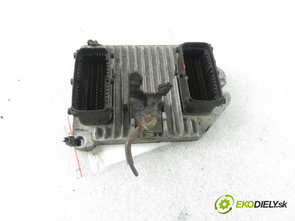 OPEL ZAFIRA A Nadwozie Wielkopojemne (MPV) (T98)  MINIVAN 2002 92,00 1.8 16V 125 - Z 18 XE 1796,00 řídící jednotka motora 55351703 ; 5WK91721