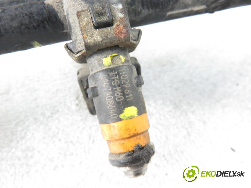 RENAULT THALIA I (LB0/1/2_) SEDAN 2004 0,00 1.4 16V - K4J 712 1390,00 Lišta vstrekovacia 8200139674C ; H029611 ; ITGM60 (Vstrekovacie lišty)