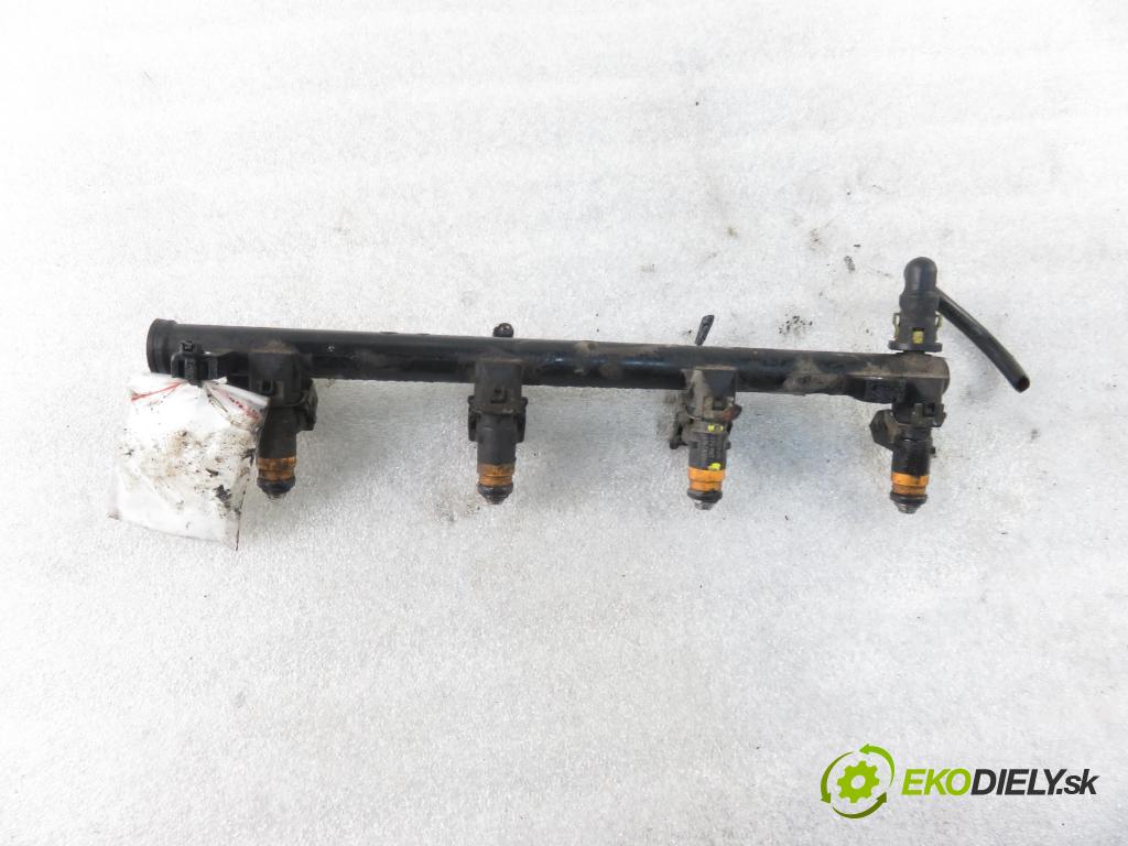 RENAULT THALIA I (LB0/1/2_) SEDAN 2004 0,00 1.4 16V - K4J 712 1390,00 Lišta vstrekovacia 8200139674C ; H029611 ; ITGM60 (Vstrekovacie lišty)