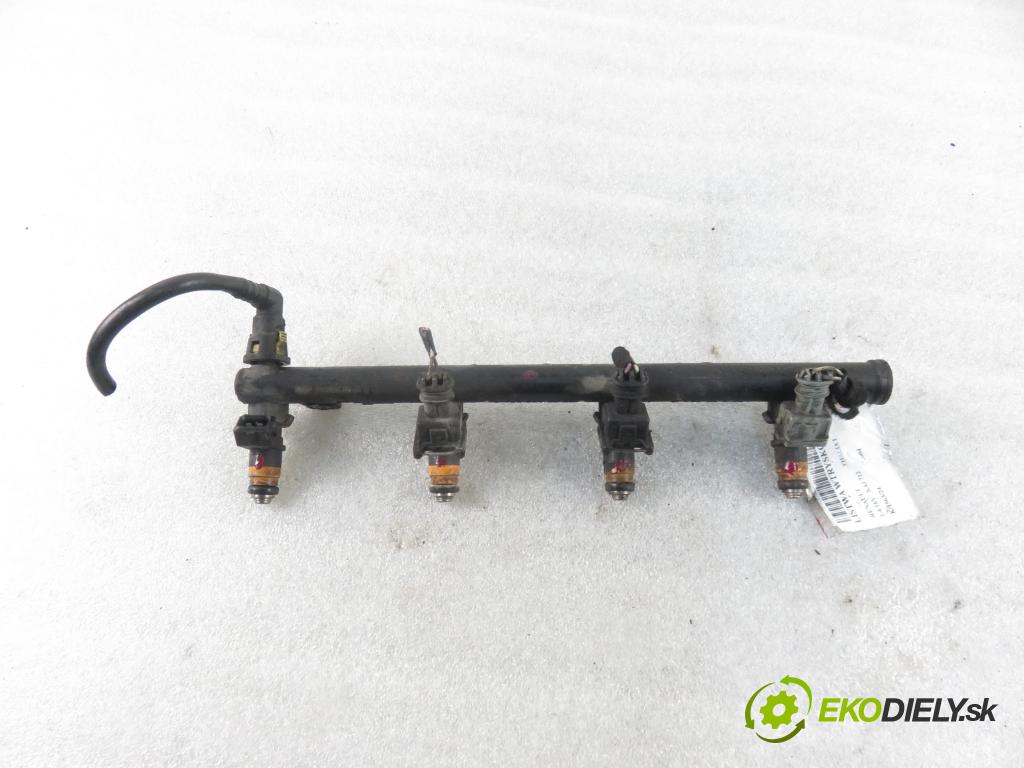 RENAULT THALIA I (LB0/1/2_) SEDAN 2004 0,00 1.4 16V - K4J 712 1390,00 Lišta vstrekovacia 8200139674C ; H029611 ; ITGM60 (Vstrekovacie lišty)