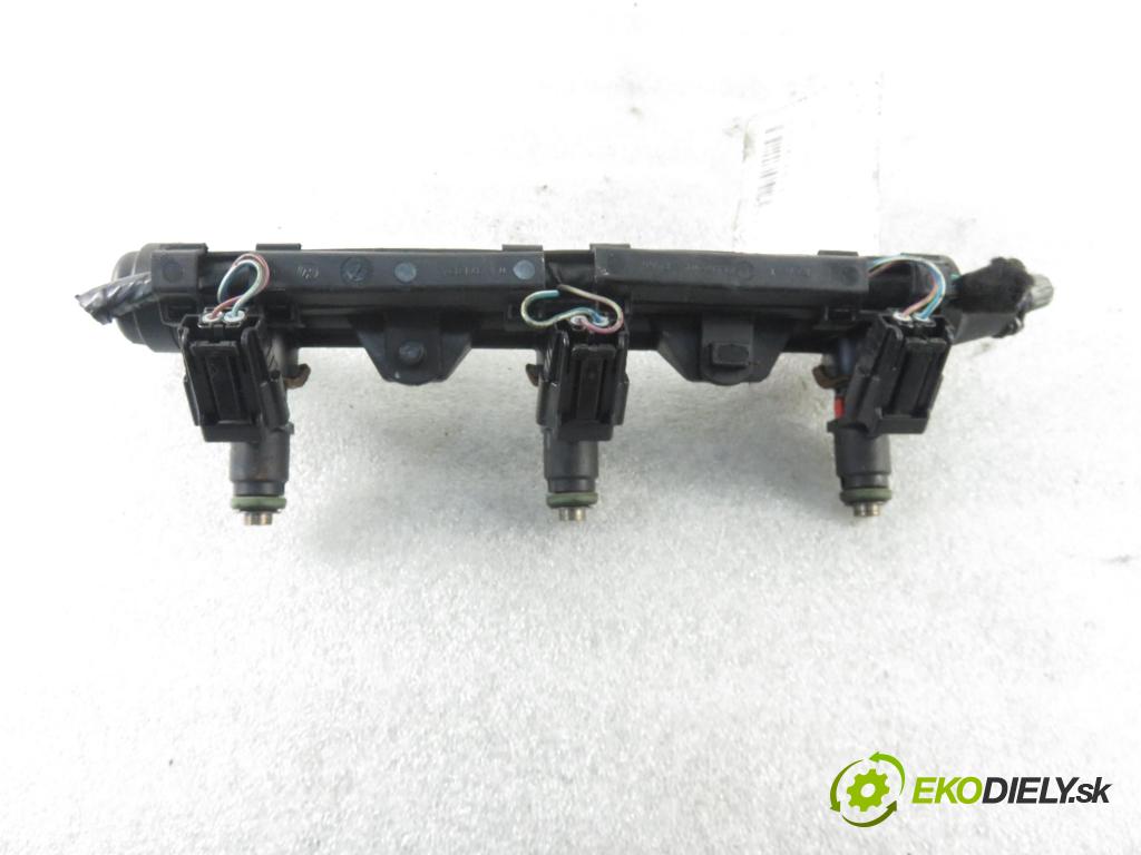 VW POLO (6R, 6C) HB 2010 44,00 1.2 - CGPB 1198,00 Lišta vstrekovacia 03E906031C ; 03E133320A ; 03E133319E (Vstrekovacie lišty)