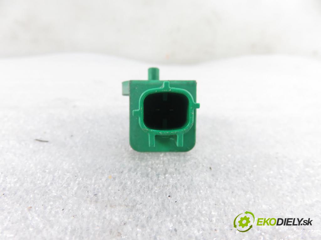 SEAT TOLEDO III (5P2) MINIVAN 2005 103,00 2.0 TDI 16V - BKD 1968,00 Snímač nárazu 5WK43273 ; 1K0909606 (Snímače nárazu)