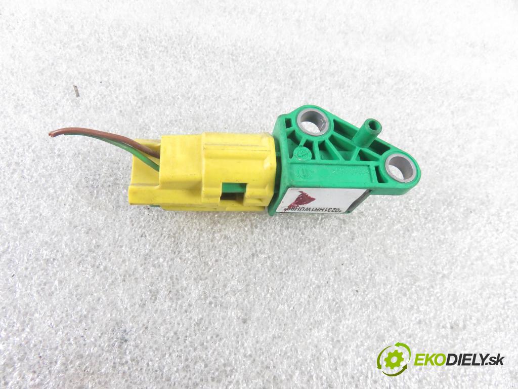 SEAT TOLEDO III (5P2) MINIVAN 2005 103,00 2.0 TDI 16V - BKD 1968,00 Snímač nárazu 5WK43273 ; 1K0909606 (Snímače nárazu)