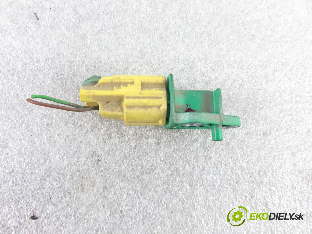 SEAT TOLEDO III (5P2) MINIVAN 2005 103,00 2.0 TDI 16V - BKD 1968,00 Snímač nárazu 5WK43273 ; 1K0909606 (Snímače nárazu)