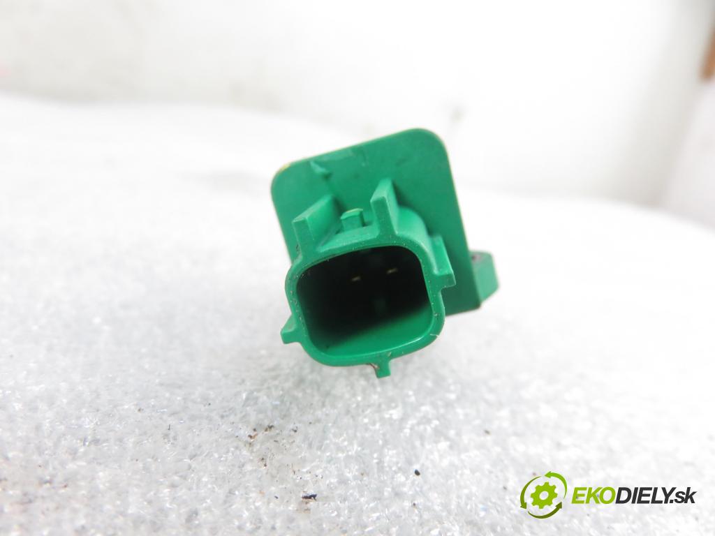 SEAT TOLEDO III (5P2) MINIVAN 2005 103,00 2.0 TDI 16V - BKD 1968,00 Snímač nárazu 5WK43273 ; 1K0909606 (Snímače nárazu)