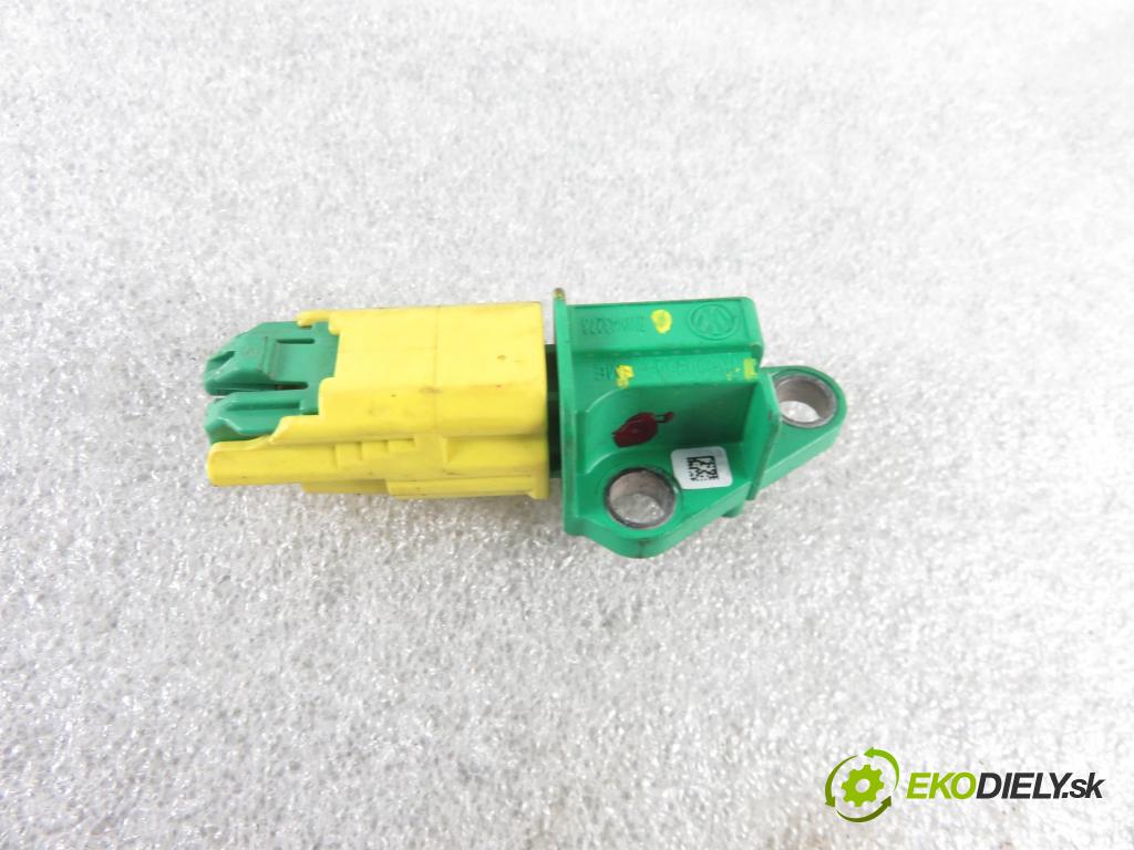 SEAT TOLEDO III (5P2) MINIVAN 2005 103,00 2.0 TDI 16V - BKD 1968,00 Snímač nárazu 5WK43273 ; 1K0909606 (Snímače nárazu)