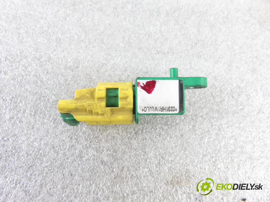 SEAT TOLEDO III (5P2) MINIVAN 2005 103,00 2.0 TDI 16V - BKD 1968,00 Snímač nárazu 5WK43273 ; 1K0909606 (Snímače nárazu)