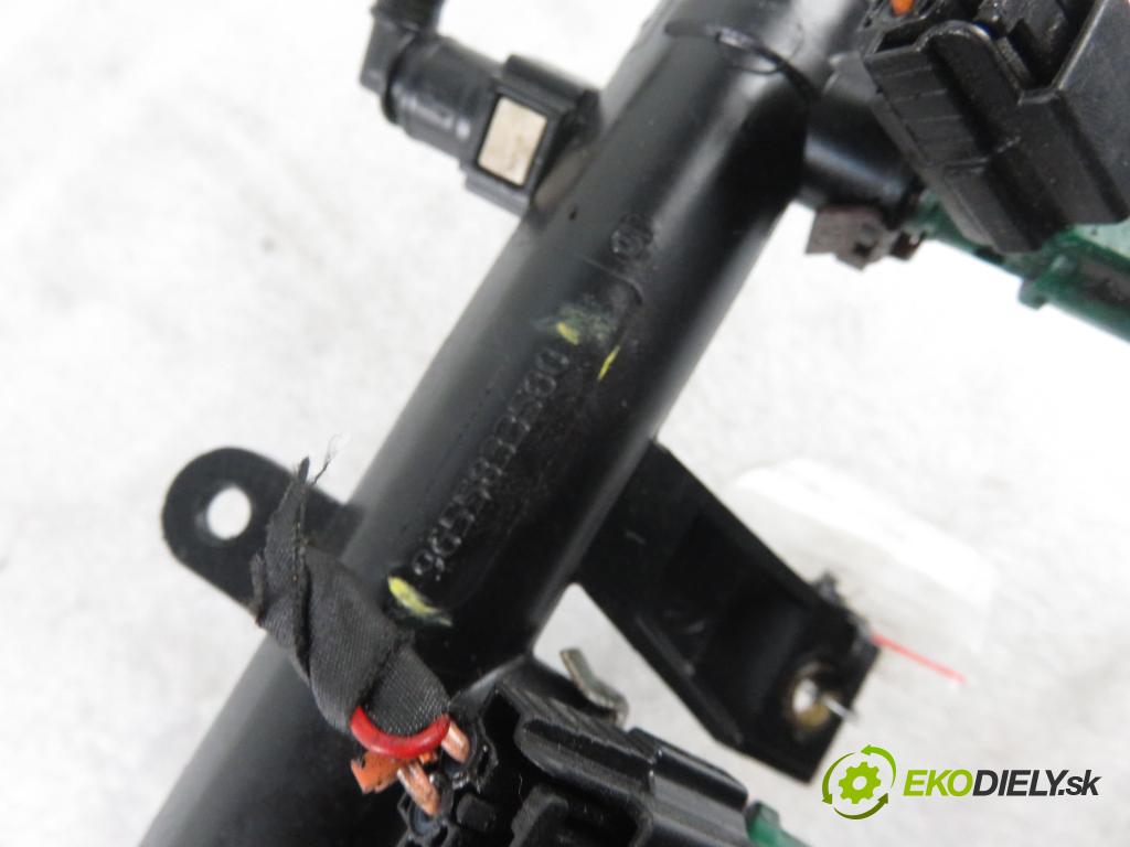 CITROEN BERLINGO FIRST Skrzynia (M_) FURGON 2007 55,00 1.4 i 75 - KFW 1360,00 Lišta vstrekovacia 9655833580 ; 01F023 (Vstrekovacie lišty)