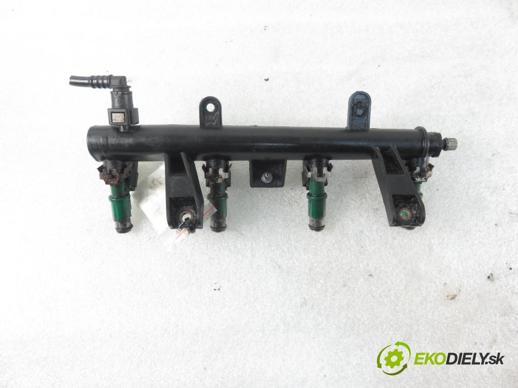 CITROEN BERLINGO FIRST Skrzynia (M_) FURGON 2007 55,00 1.4 i 75 - KFW 1360,00 Lišta vstrekovacia 9655833580 ; 01F023 (Vstrekovacie lišty)