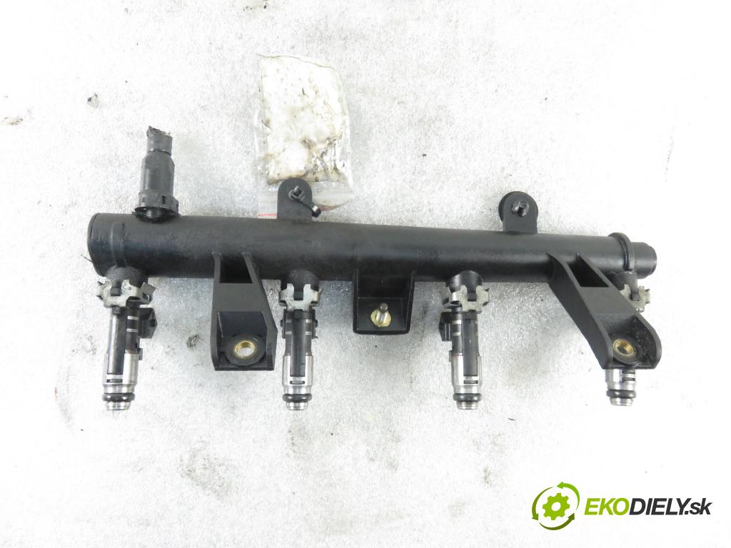 PEUGEOT 206 liftback (2A/C) HB 1999 44,00 1.1 60 - HFZ 1124,00 Lišta vstrekovacia 9625194080C ; IPM002 (Vstrekovacie lišty)