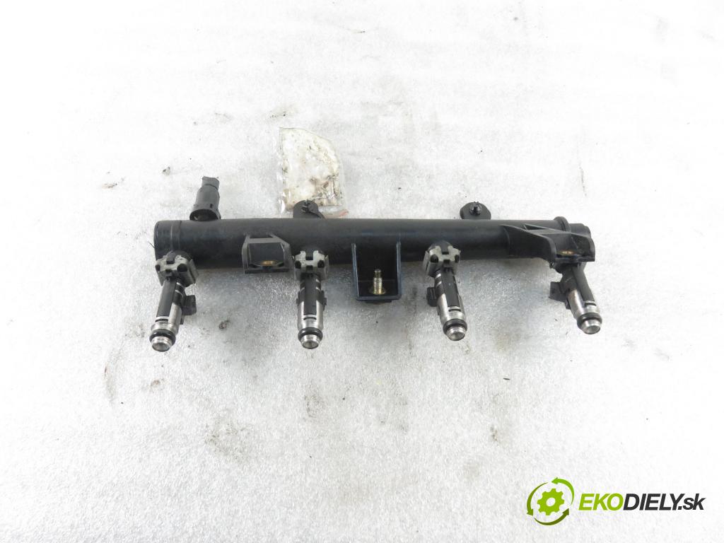 PEUGEOT 206 liftback (2A/C) HB 1999 44,00 1.1 60 - HFZ 1124,00 Lišta vstrekovacia 9625194080C ; IPM002 (Vstrekovacie lišty)