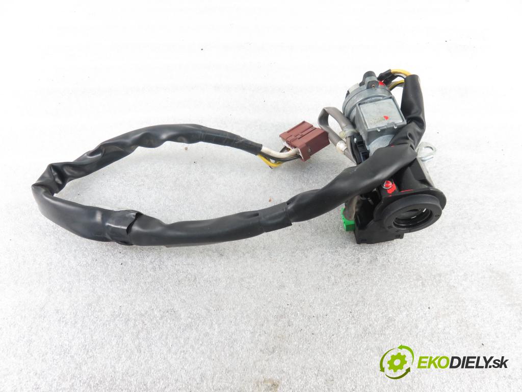 HONDA ACCORD VI (CK, CG, CH, CF8) SEDAN 2000 108,00 2.0 VTEC 147 - F20B6 1997,00 spinačka  (Spínacie skrinky a kľúče)