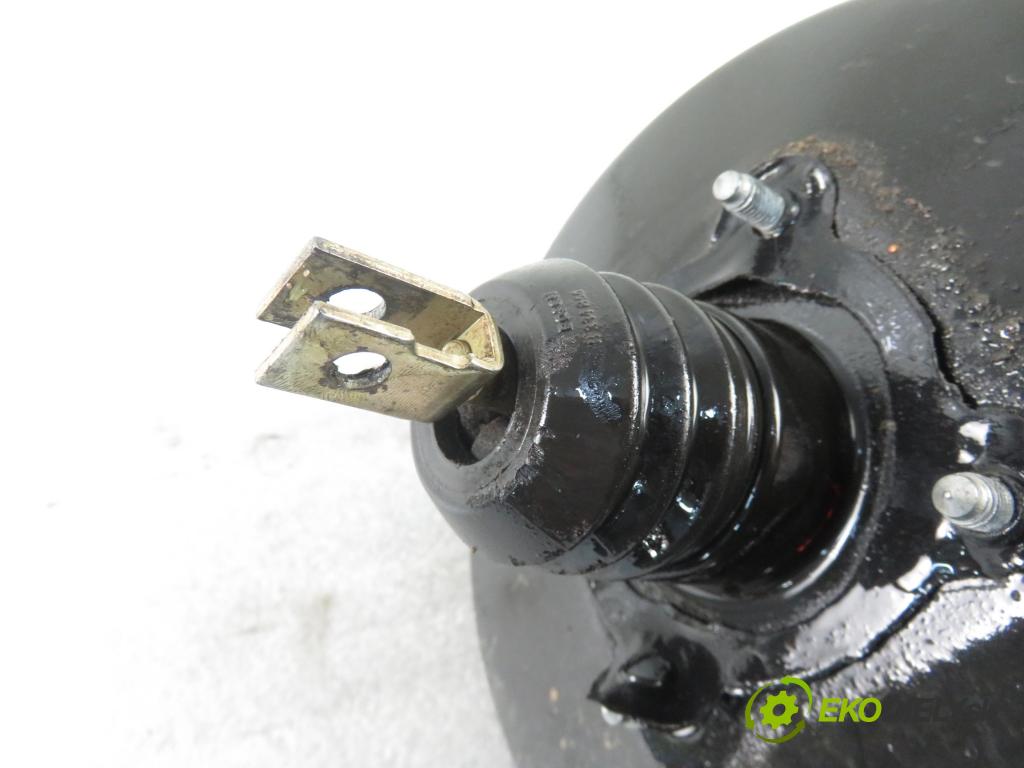 PEUGEOT PARTNER Skrzynia (5_, G_) FURGON 2006 66,00 2.0 HDi - RHY (DW10TD) 1997,00 Posilovač 9648370880 ; 0204024824 (Servočerpadlá, pumpy riadenia)