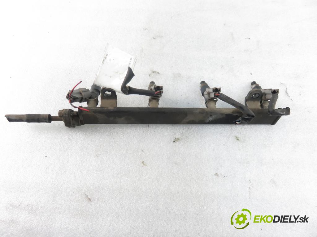 MITSUBISHI OUTLANDER I (CU_W) SUV 2005 118,00 2.4 4WD 160 (CU5W) - 4G69 2378,00 Lišta vstrekovacia 028142916 (Vstrekovacie lišty)