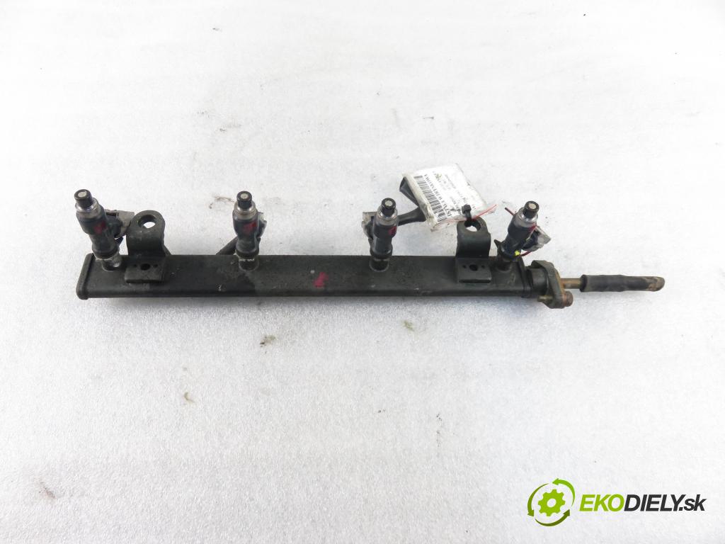 MITSUBISHI OUTLANDER I (CU_W) SUV 2005 118,00 2.4 4WD 160 (CU5W) - 4G69 2378,00 Lišta vstrekovacia 028142916 (Vstrekovacie lišty)