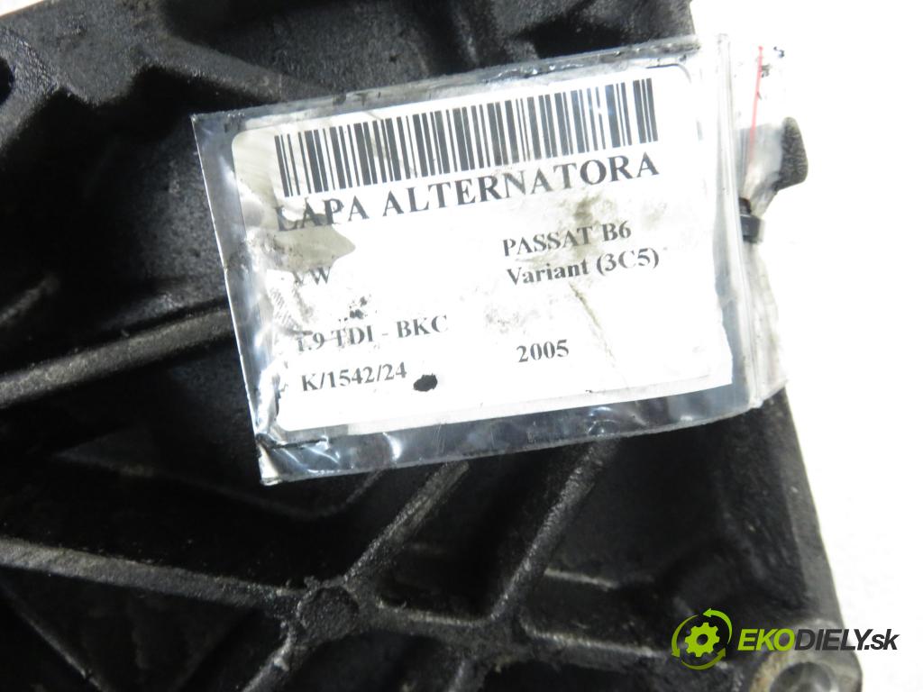 VW PASSAT B6 Variant (3C5) KOMBI 2005 77,00 1.9 TDI - BKC 1896,00 uchycení alternátora 038903143AF ; 03G903315C