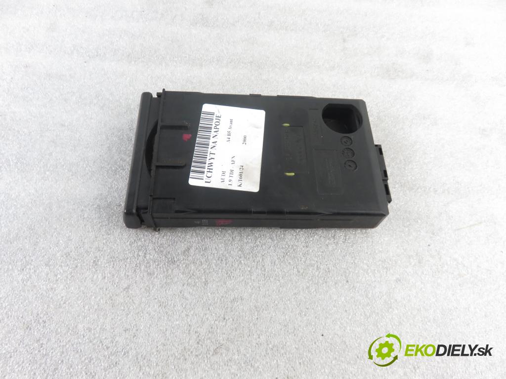 AUDI A4 Avant (8D5, B5) KOMBI 2000 81,00 1.9 TDI - AFN 1896,00 Držiak na nápoje 8D0862534A (Úchyty, držiaky na nápoje)