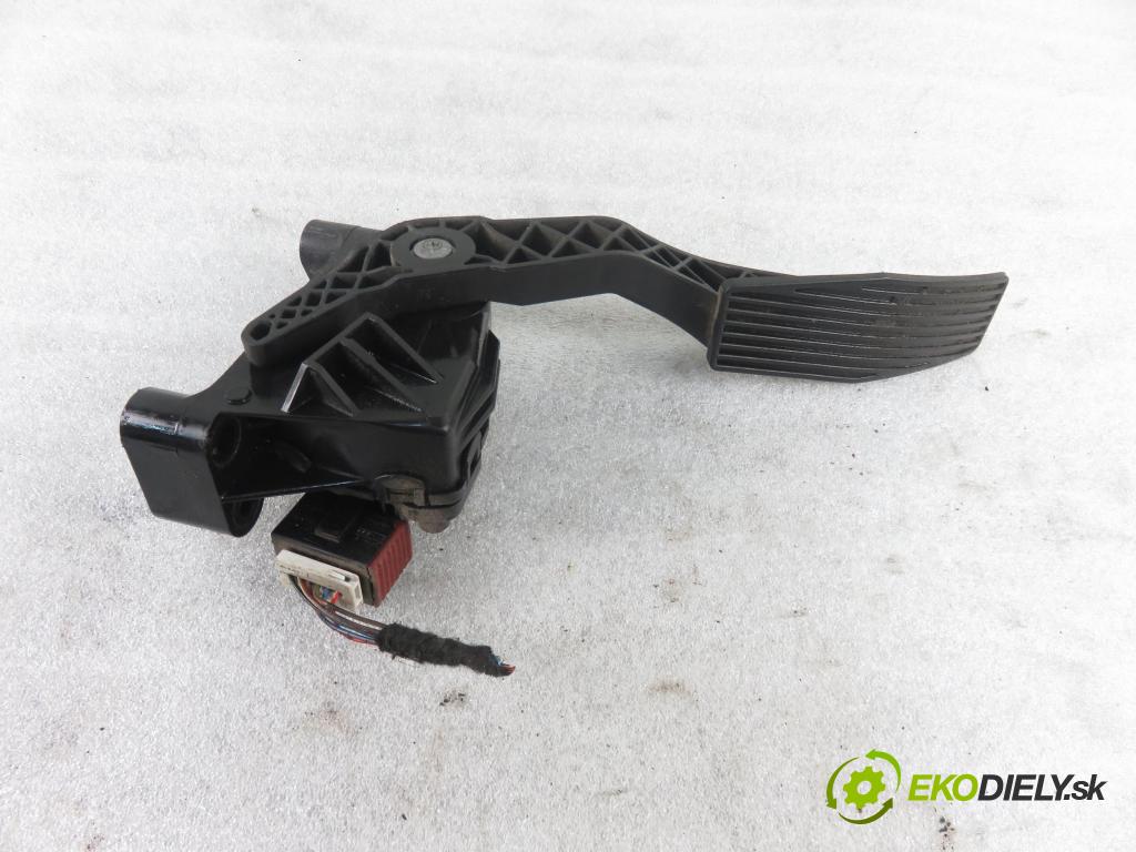 OPEL ASTRA G Кabriolet (F67) CABRIO 2003 76,00 1.6 103 - Z 16 XEP 1598,00 Potenciometer plynu 9157998BK ; 6PV00811200 (Pedále)