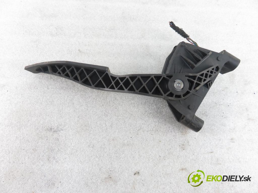 OPEL ASTRA G Кabriolet (F67) CABRIO 2003 76,00 1.6 103 - Z 16 XEP 1598,00 Potenciometer plynu 9157998BK ; 6PV00811200 (Pedále)