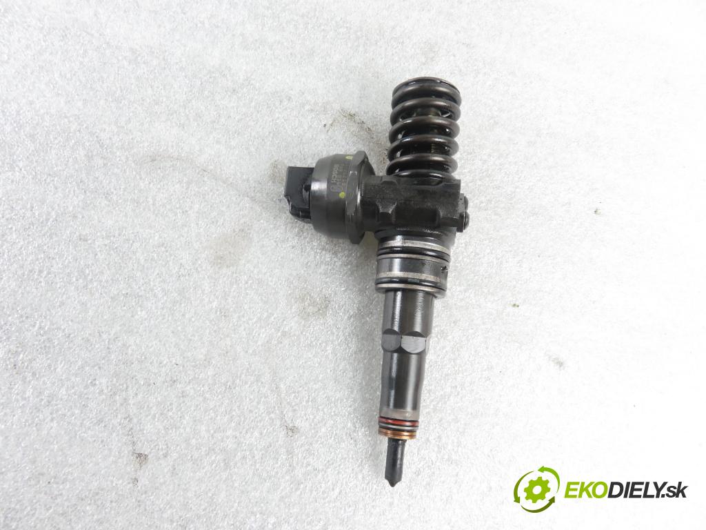 SKODA OCTAVIA II Combi (1Z5) KOMBI 2007 77,00 1.9 TDI - BXE 1896,00 Vstrekovač 038130073AG ; 414720215 (Vstrekovače)