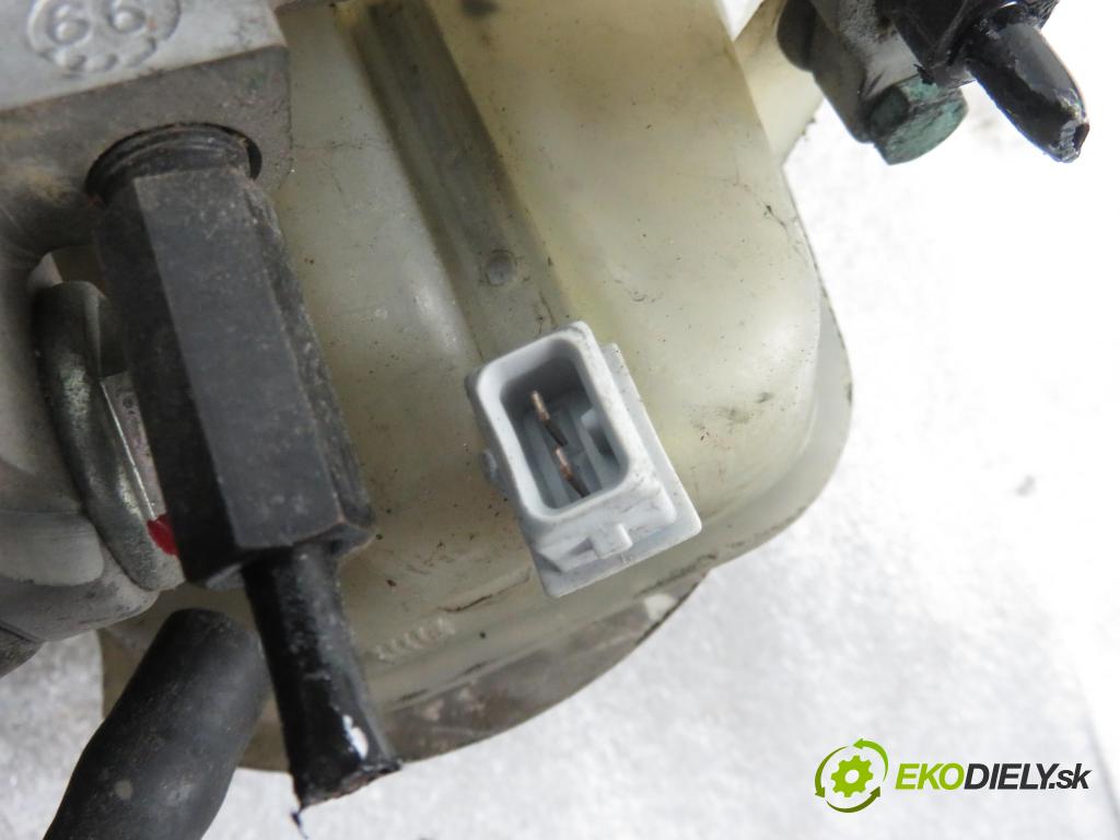 AUDI A4 Avant (8D5, B5) KOMBI 2000 81,00 1.9 TDI - AFN 1896,00 Posilovač 4B3612105 (Servočerpadlá, pumpy riadenia)