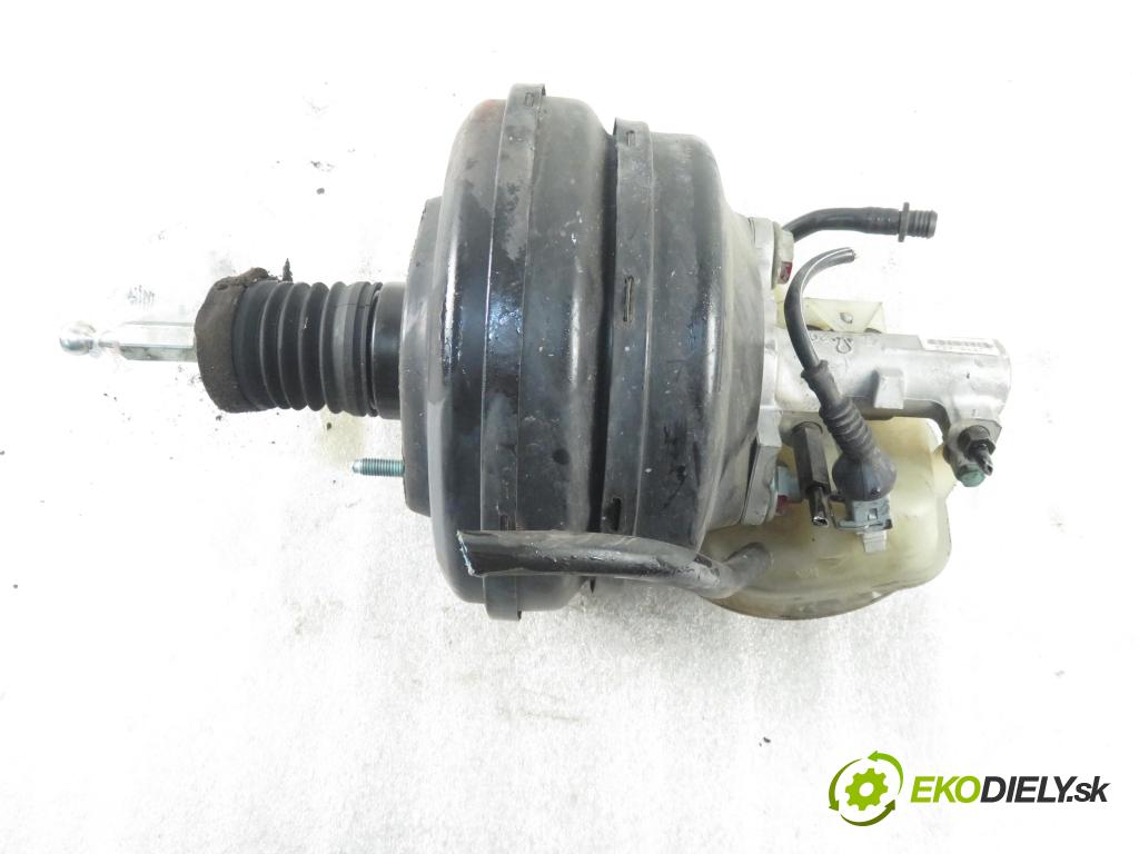 AUDI A4 Avant (8D5, B5) KOMBI 2000 81,00 1.9 TDI - AFN 1896,00 Posilovač 4B3612105 (Servočerpadlá, pumpy riadenia)